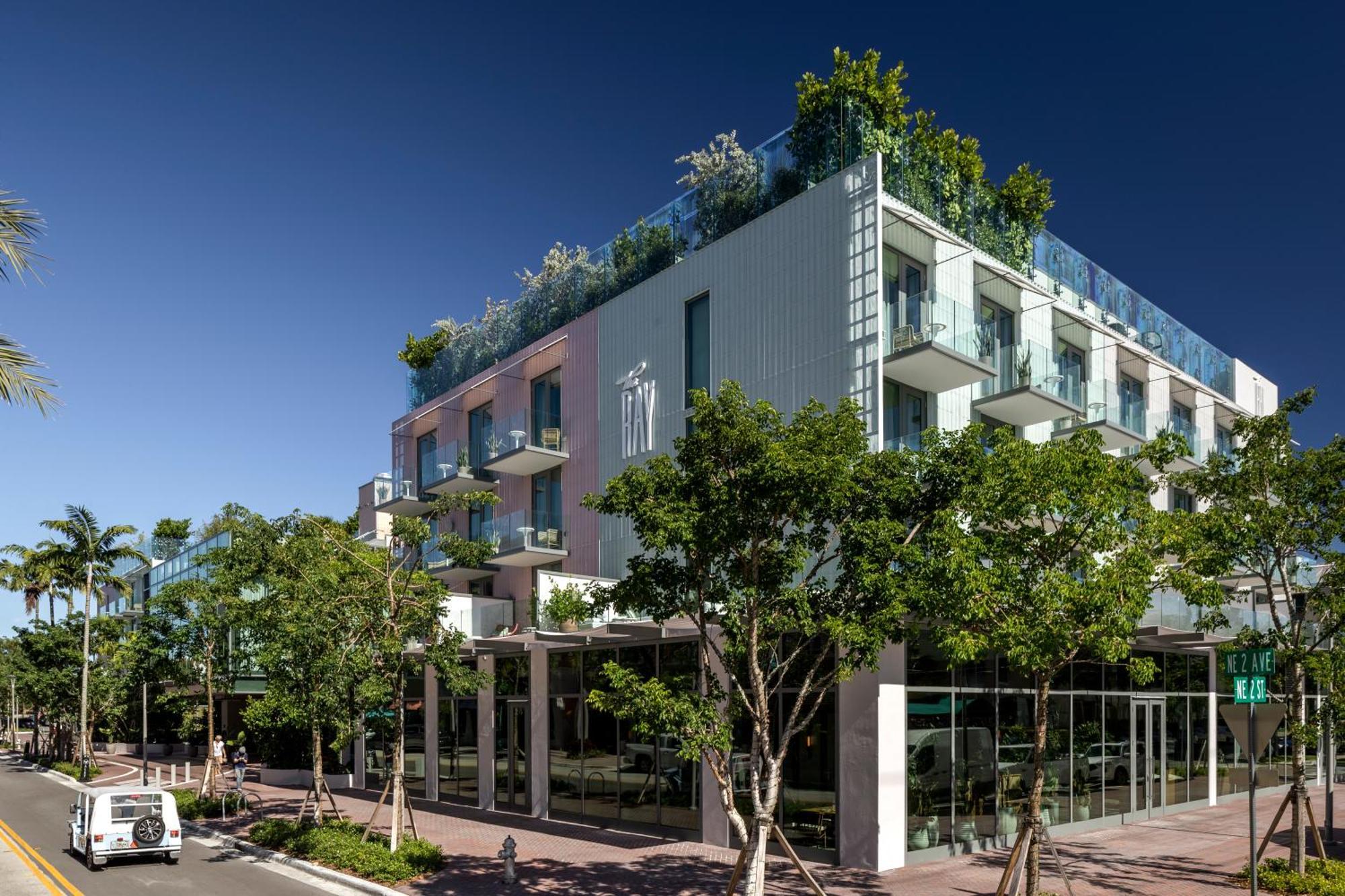 The Ray Hotel Delray Beach, Curio Collection By Hilton Exterior photo
